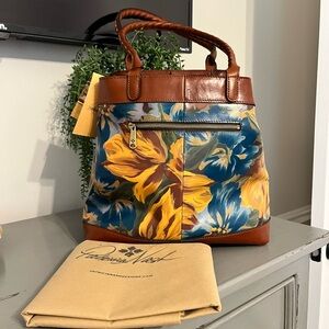 NWT Patricia Nash Marigold Harvest Print Purse